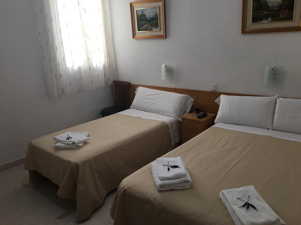Hostal R. Lido Madrid Exterior photo
