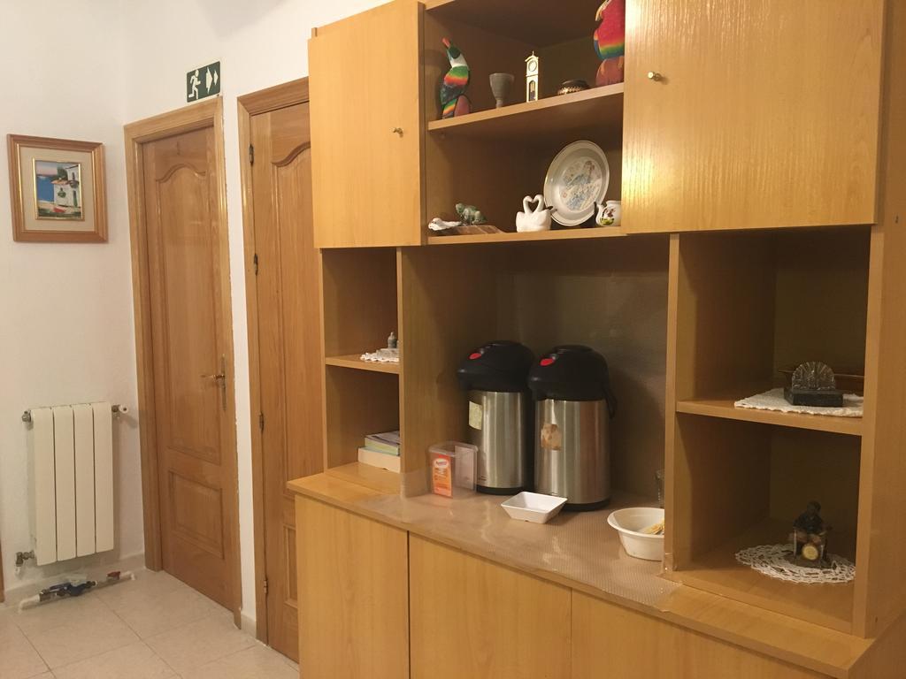 Hostal R. Lido Madrid Exterior photo