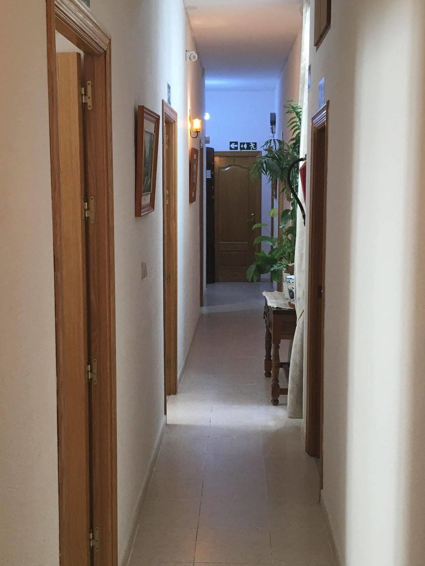 Hostal R. Lido Madrid Exterior photo